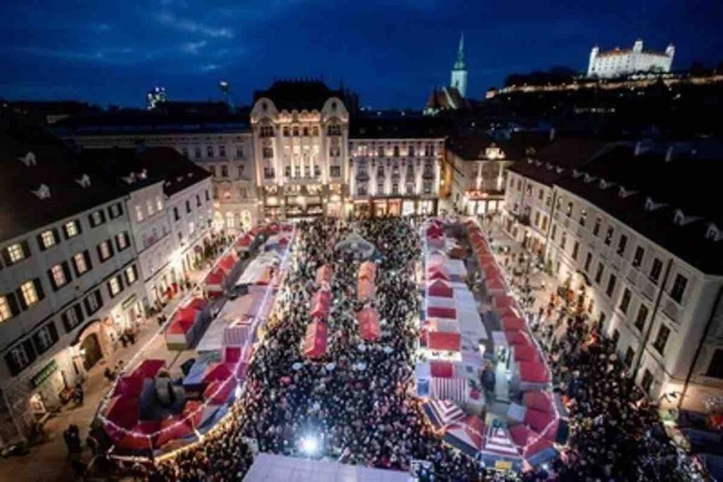 Lovely 2Bdr In Center, Wifi & Self-Check In Братислава Экстерьер фото